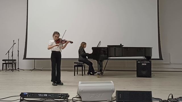 Э. Джениксон. Танец a - moll (исполняет уч. 3 кл. Богачук Анна)
