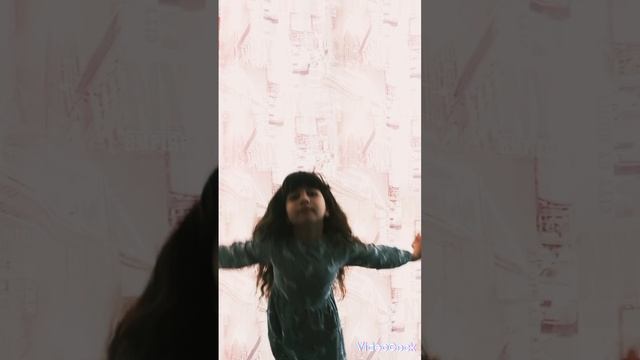 танец непоседки.