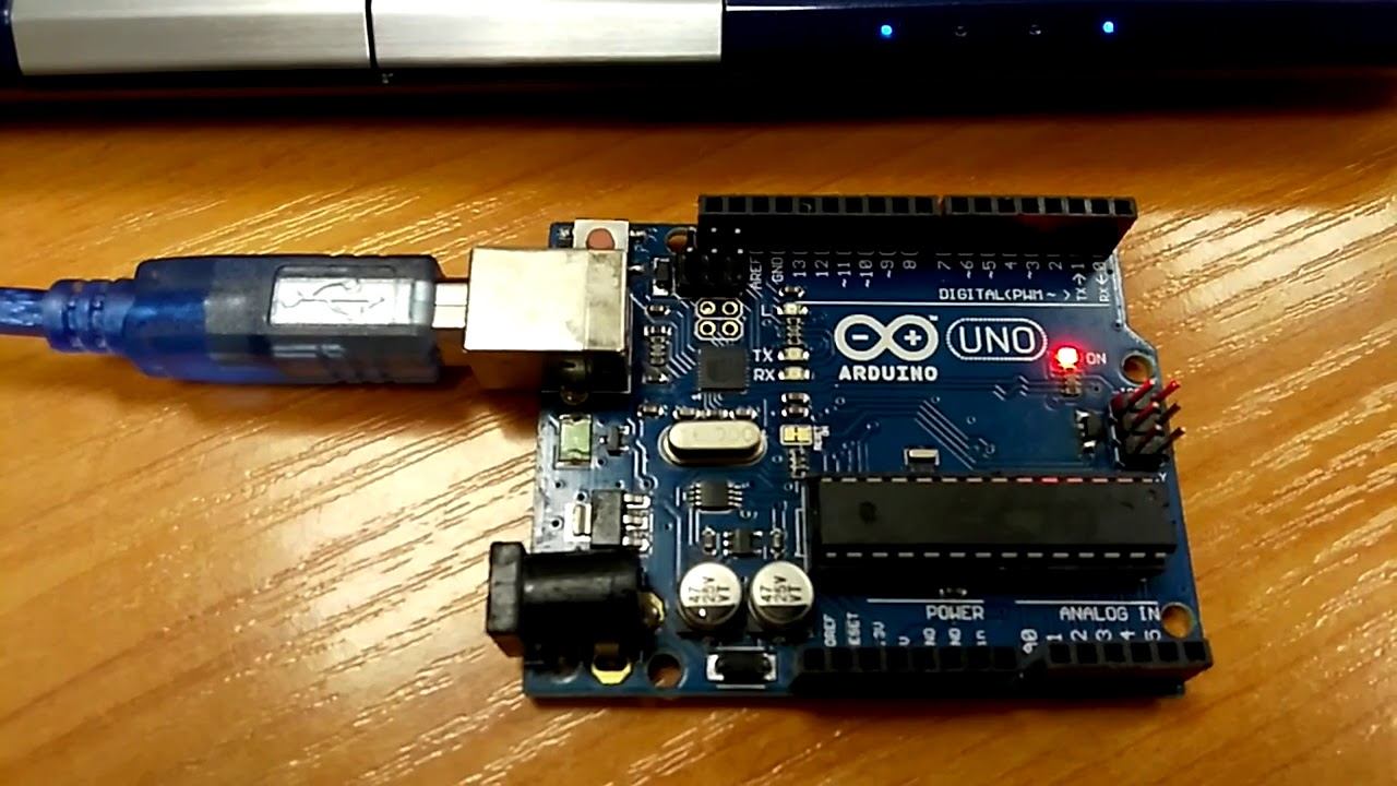 Arduino Uno. Мигаем встроенным светодиодом