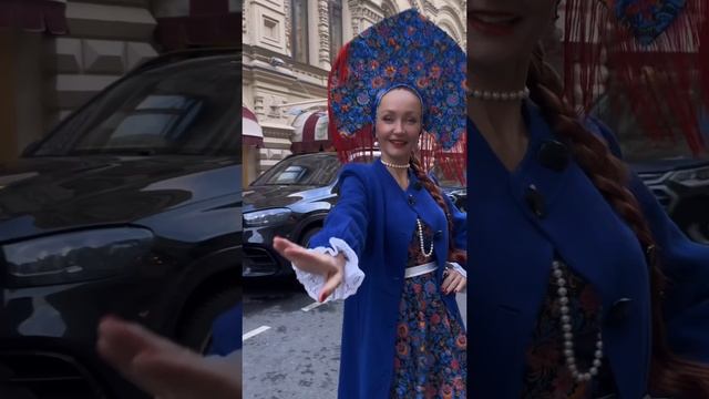 Девушка в кокошнике