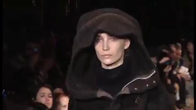 Y 3 Women's Wear Runway Fall/Winter 2012 by Trendstop.com