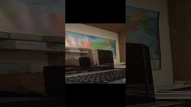 я подсмотрел пароль от ноутбука 💻!