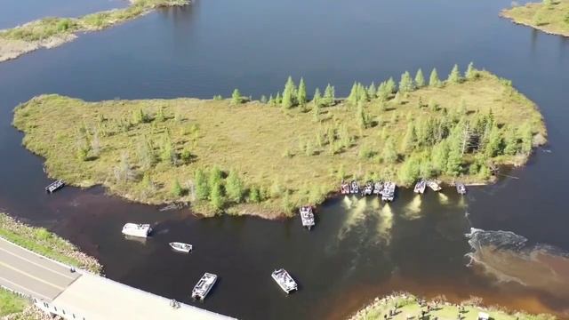 Таймлапс ежегодного перемещения болота площадью 16 га на озере Чиппева.