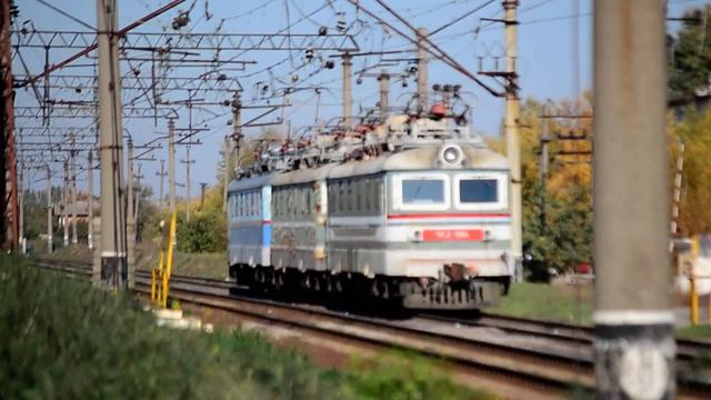 "Скорый перегон ЧС2"ЧС2-556-ЧС2-..ЧС2-584 следует по перегону Запорожье-1-Запорожье-груз.