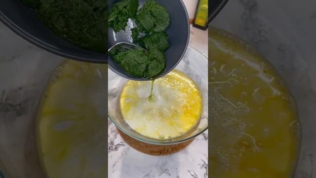 Куриная запеканка с сыром и шпинатом🥧