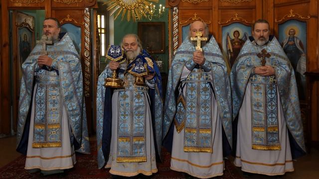 Престольный день в Свято-Введенском храме с. Красное