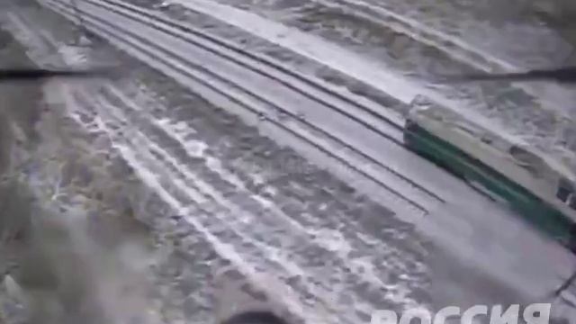 Наш FPV-дрон поражает украинский локомотив, который снабжал боевиков ВСУ.