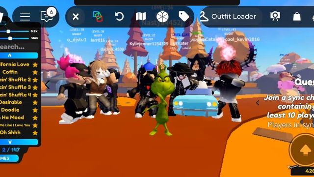 я в Roblox( первое видео)