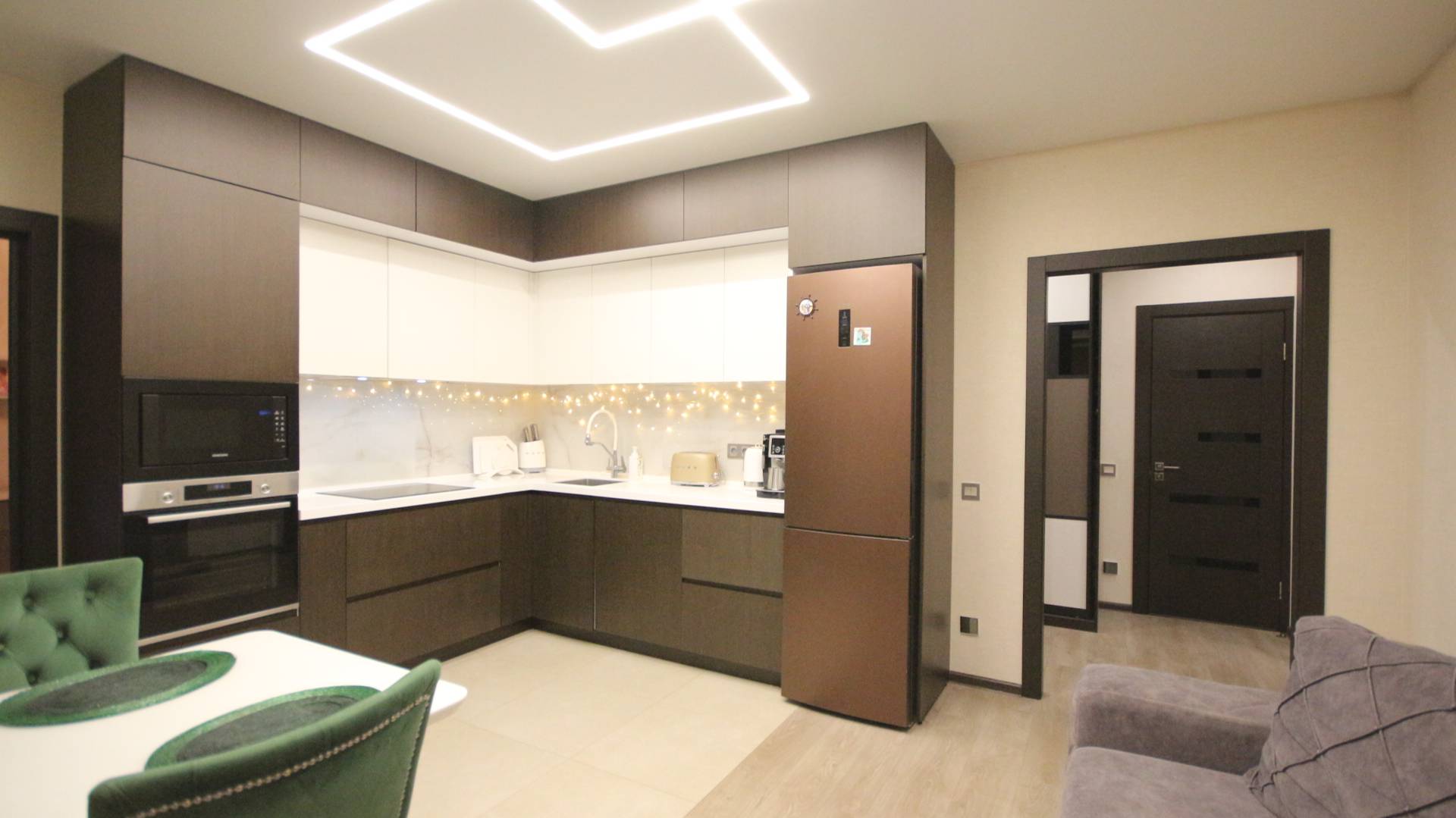 Продажа 2-х комнатной квартиры г. Новый Уренгой пр-т Губкина 19 #3991778