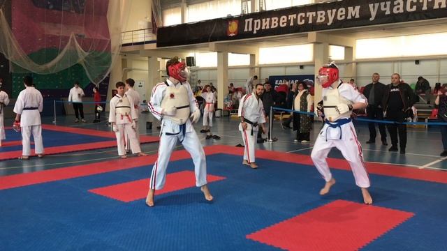 Открытый кубок московской области 17.04.2022 Петр Рыбас  (красный шлем с белым бантом) финал