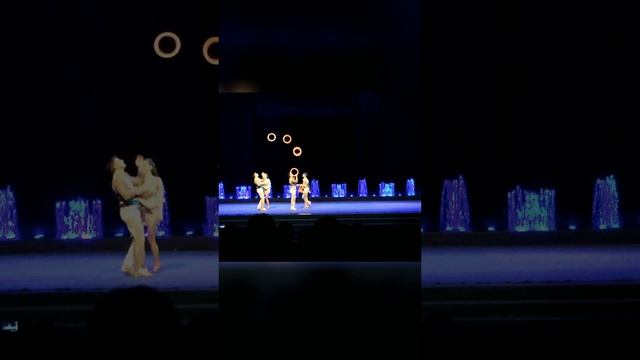 Жанглеры цирка танцующих фонтанов