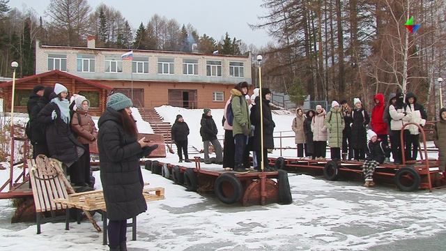 Спасатели показали школьникам, как вести себя на льду