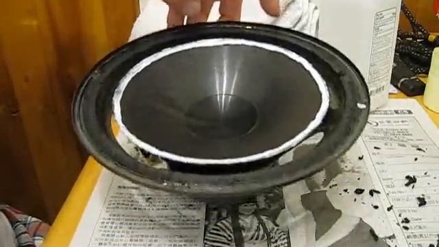 SPEAKER REPAIR - HOW TO REFOAM YOUR WOOFER with NEW SPEAKER SURROUNDS