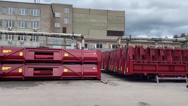 Готовые к отгрузке подсолнечные жатки НАШ
