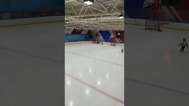 первый хоккей