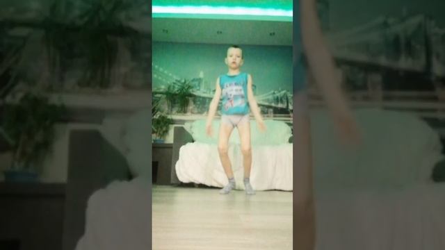зарядка с Арсением каждое утро