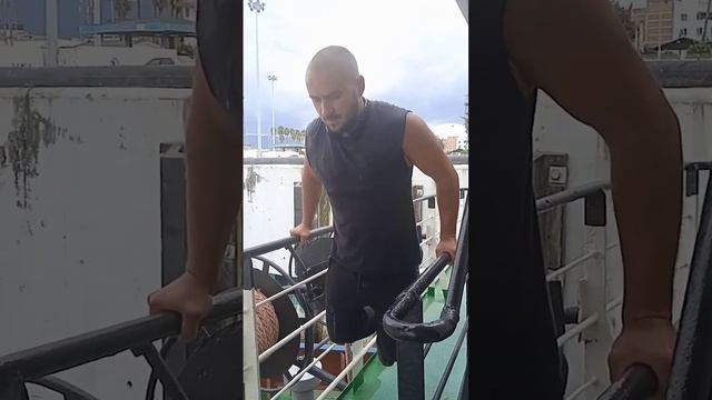 БРУСЬЯ|ТРЕНИРОВКА