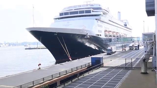 HOLLAND AMERICAN LINE AMSTERDAM DOCKING CRUISE SHIP