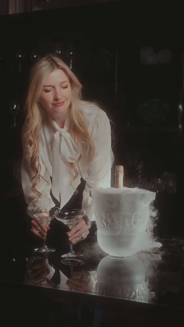 Lalique Bacchantes, 100 Points в Luxury Living