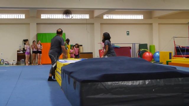 Medio mortal 01 Gimnasia Artistica Koala Kids Club