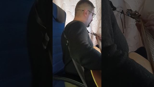 Великих бессмертных я вижу в книге имена...