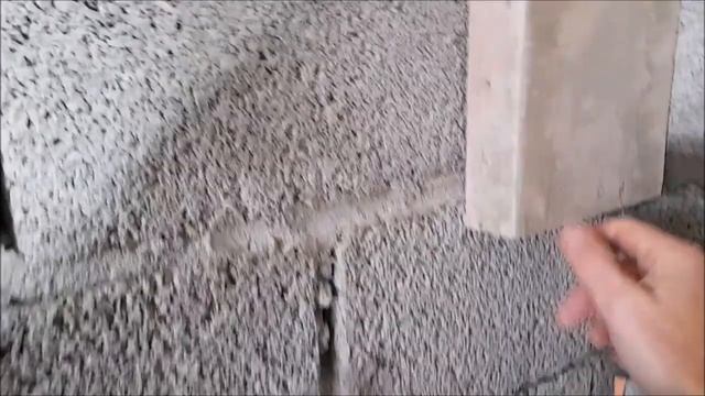 Дом с нуля. День 83. Отливы на окна, дверь на чердак, перемычки над дверными проёмами.