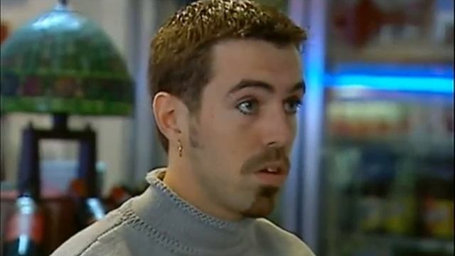 Hidden camera - Cheeky Shoplifter