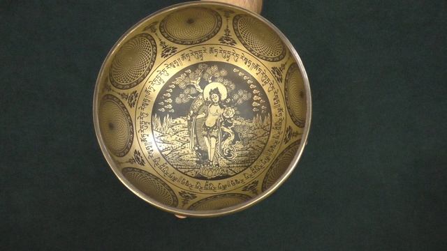 Поющая чаша Бутанская Диаметр 20 см, Соль 200 Гц, Ре 590 Гц