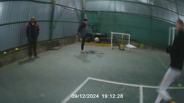 Футбол. Тренировка младшей группы 2016-2019 г р Глазами тренера 09.12.2024. Часть 2