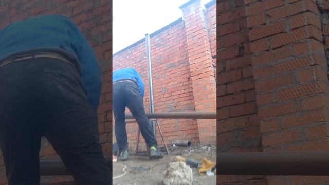 На работу и 8 звучит как издевательство😬😄
