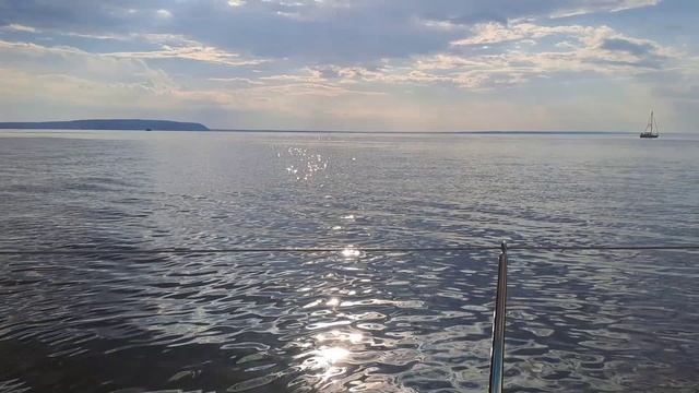 Волга - лазурь, бирюза, серебро.