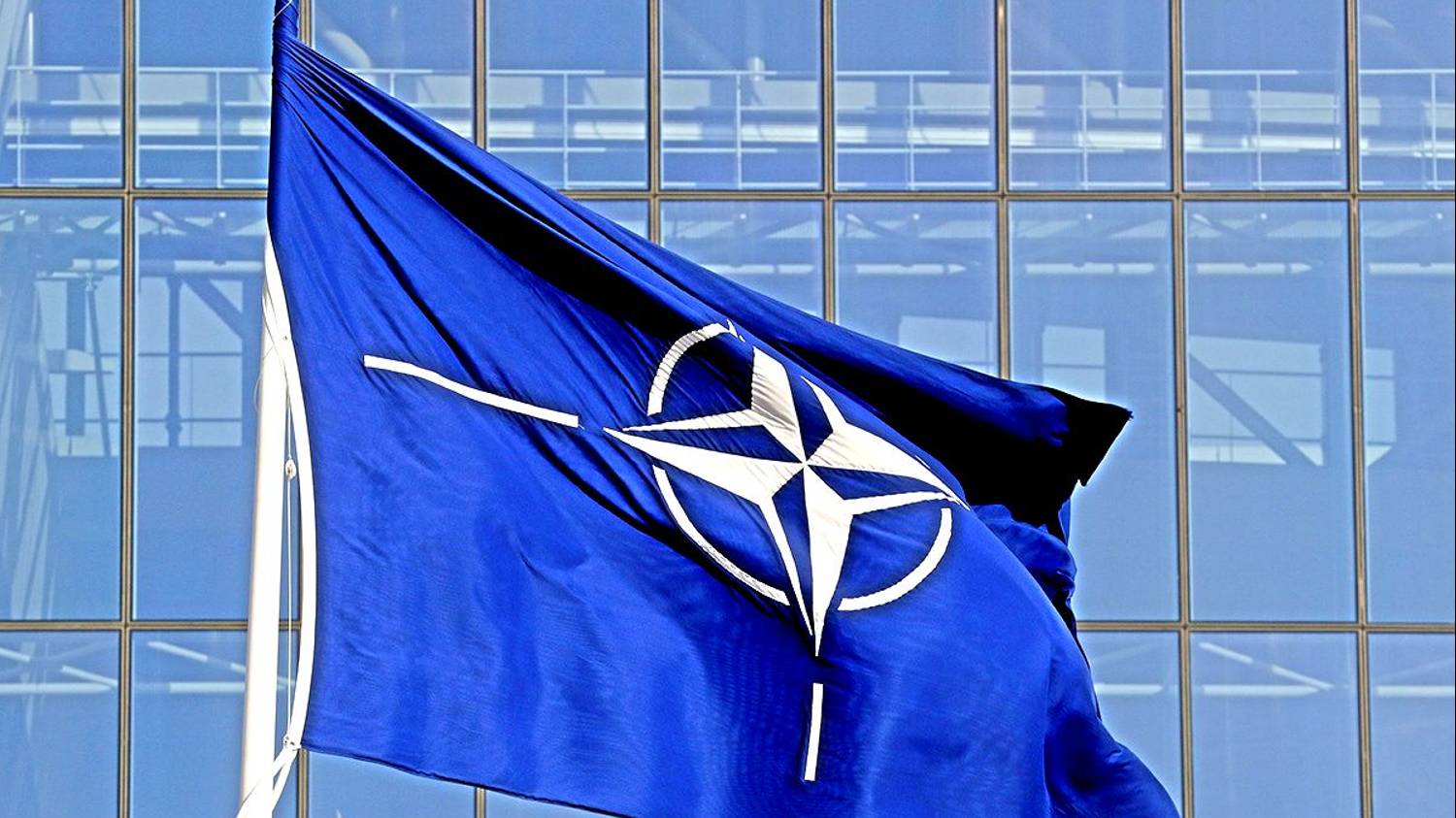 Постпред России при ОДКБ раскрыл, до чего страны НАТО довели Европу