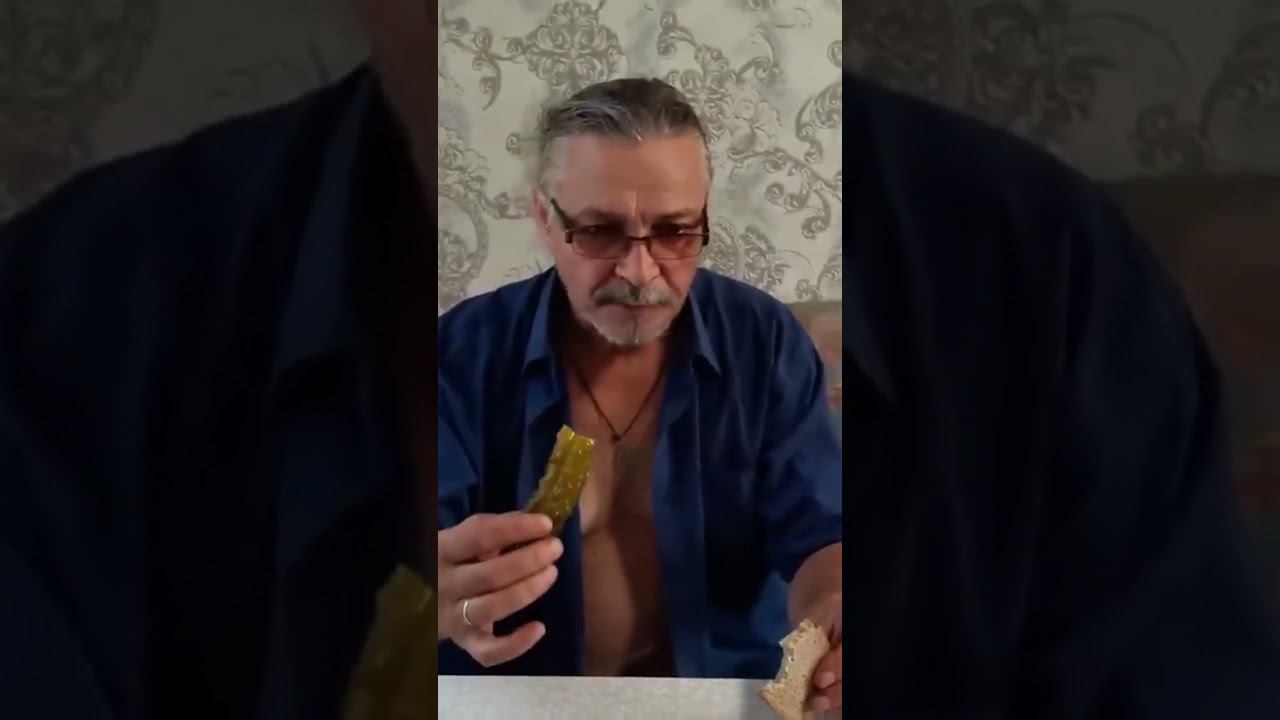 Дай грызнуть ! Ой как, хрустит