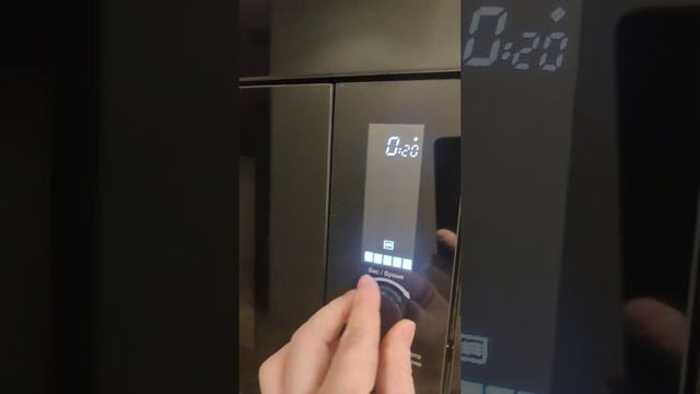 Видеообзор - встраиваемая микроволновая печь 
MAUNFELD JBMO820GB01