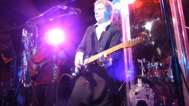 Сурганова и Оркестр - Корабли (клуб 16 тонн, 28.12.2014)