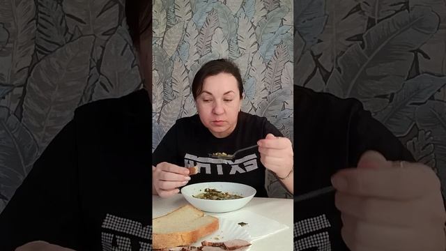 mukbang ЗЕЛЁНЫЙ БОРЩ и ГРУДИНКА👌 ВСЕМ ПРИЯТНОГО АППЕТИТА ❗