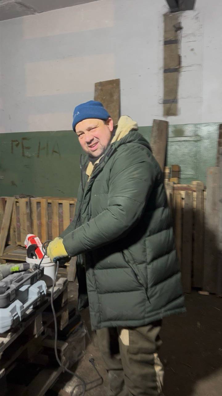 Стена из паллет. Продолжаем обустройство помещения для сварки.