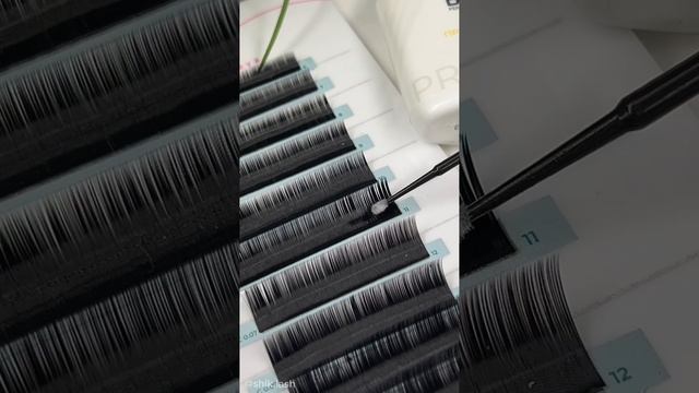 @shik.lash и праймер от Be Perfect в борьбе за идеальные лучи 😍