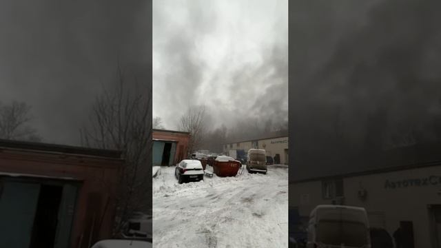 🔥Пожар в цеху по производству декоративных элементов на улице Буракова в районе Соколиная Гора🔥