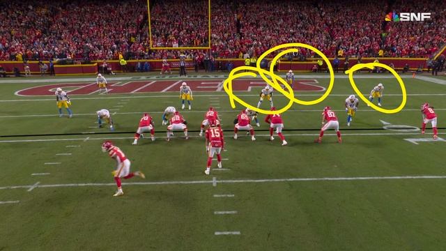 Mahomes' 20th TD pass of 2024 hits Hopkins, boosting Chiefs' lead vs. Chargers