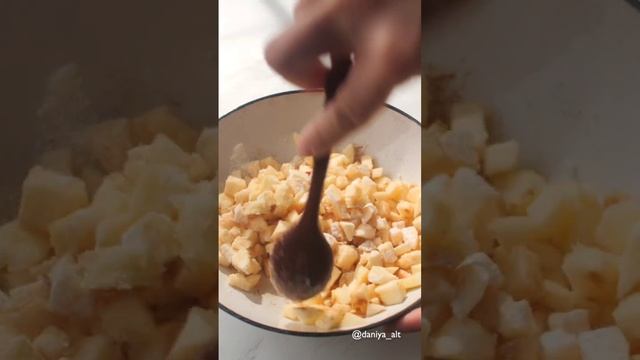 Творожные пирожки с ябоками🍏