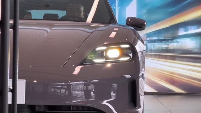 Porsche Taycan 4 2025 Обзор