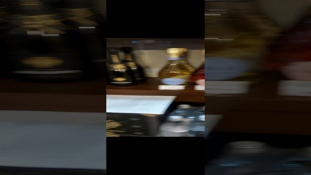 Магазин Абрау Дюрсо на Земляном валу