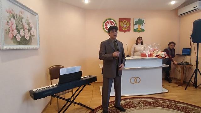 В Кайбицах состоялась церемония передачи капсулы с огнем семейного очага