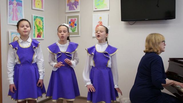 Вокальный ансамбль «Гармония» песня Колыбельная, композитор В Синенко, слова М. Садовский