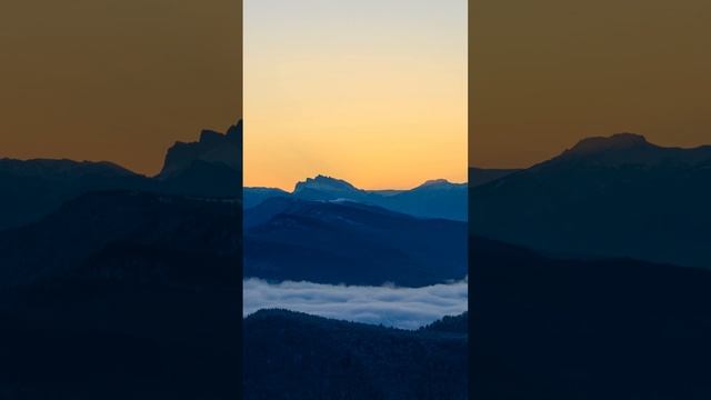 Восход Солнца в горах