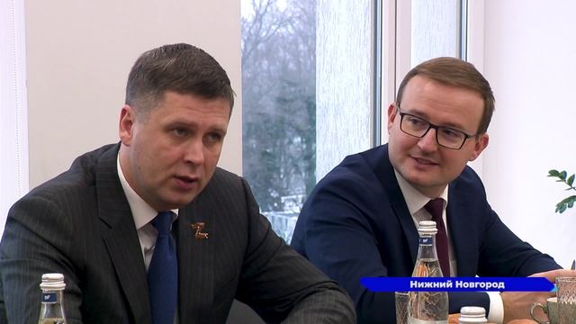 В Нижегородском кремле возложили цветы к мемориалу «Вечный огонь» в память о Героях Отечества