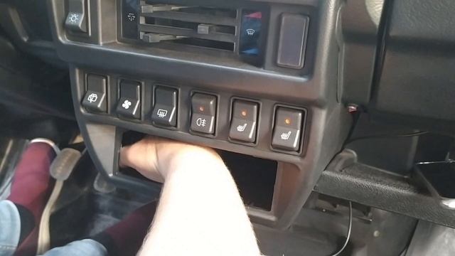 НИВА 4Х4/ Установка музыки в Ниву.