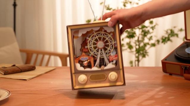 Новогодняя музыкальная игрушка