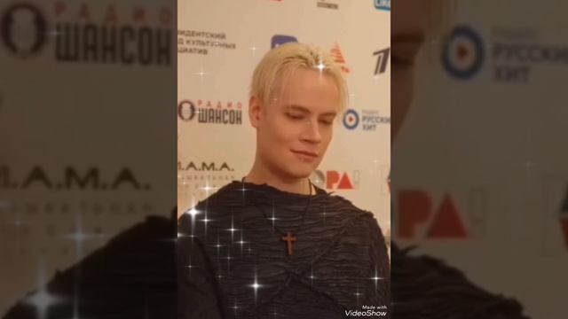 Скромный, простой русский парень... а какая сила в нём...